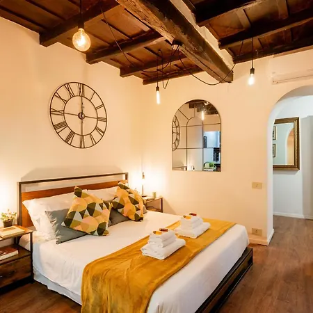 Apartment Campo De' Fiori *